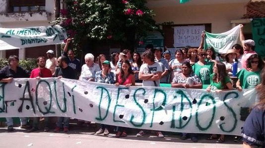 Trabajadores y trabajadoras de Agricultura Familiar acampan frente al Ministerio de Agroindustria