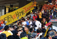 Bronca popular contra el gobierno… pero también contra la FIFA