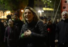 Manuela Castañeira y Las Rojas cerrando la jornada del 8A