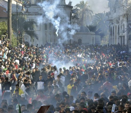 Argelia | Continúan las protestas masivas, ahora contra la farsa electoral del 4 de julio