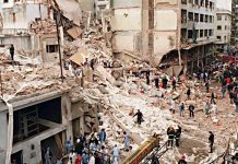 Atentado a la AMIA y a la Embajada de Israel: 31 años de encubrimiento e impunidad atentado a la amia