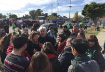 En campaña: Manuela Castañeira en Villa Dominico