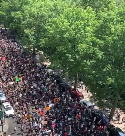 Histórica movilización internacional en defensa de la rebelión en Estados Unidos