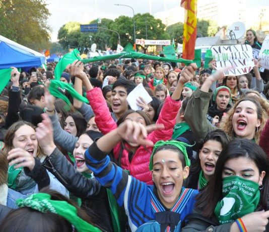 #13J – Pibas con aguante