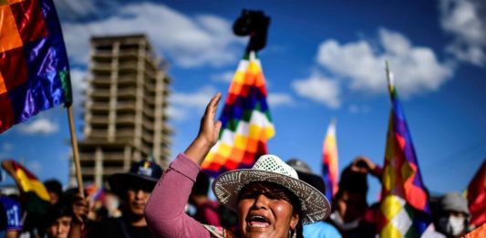 bolivia bandera whipala