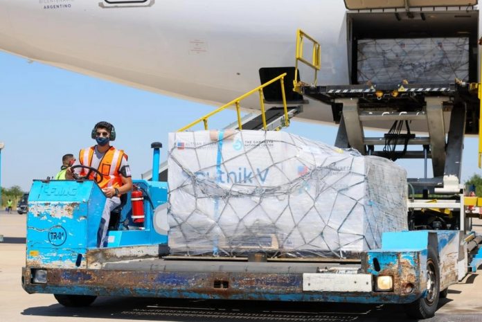 Llegaron las primeras dosis de la vacuna rusa Llegaron las primeras dosis de la vacuna rusa