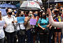 Exigieron justicia por la joven venezolana violada en Once