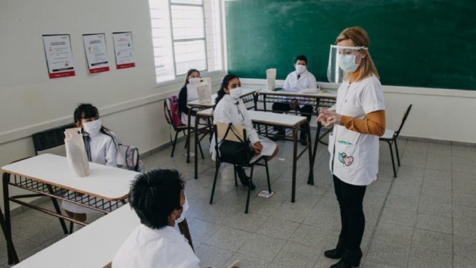 Contagios escuelas caba