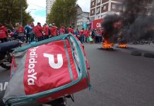 Repartidores: las empresas de apps extorsionan con irse del país ante el intento de crear un registro de trabajadores