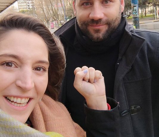 Manuela Castañeira llegó a Mar del Plata para dar inicio a la campaña Manuela Castañeira y Marcos Pascuán