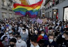 España sacudida por el crimen homofóbico de Samuel
