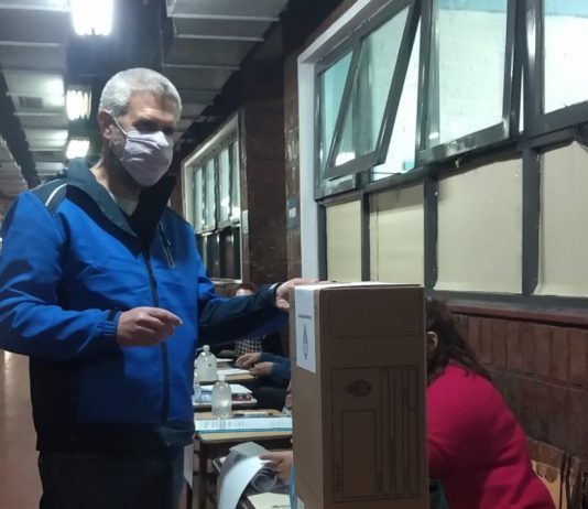 Quilmes: votó Luis Di Bartolo, precandidato a concejal por el Nuevo MAS