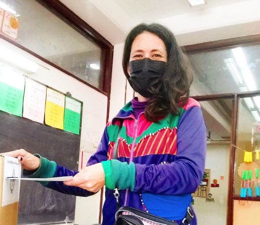 CABA: Ya votó Marina Hidalgo Robles, candidata a legisladora por el Nuevo MAS marina hidalgo robles