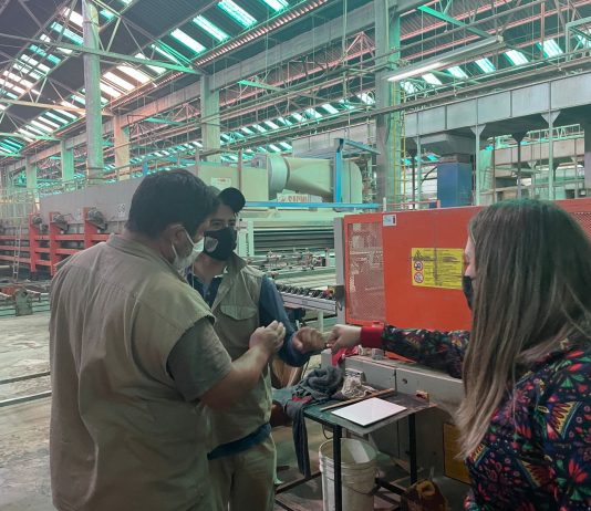 Neuquén: Manuela Castañeira y Alcides Christiansen en Zanón y Cerámica Neuquén