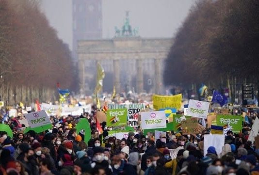 Manuela Castañeira: «Fuera el ejército ruso de Ucrania»