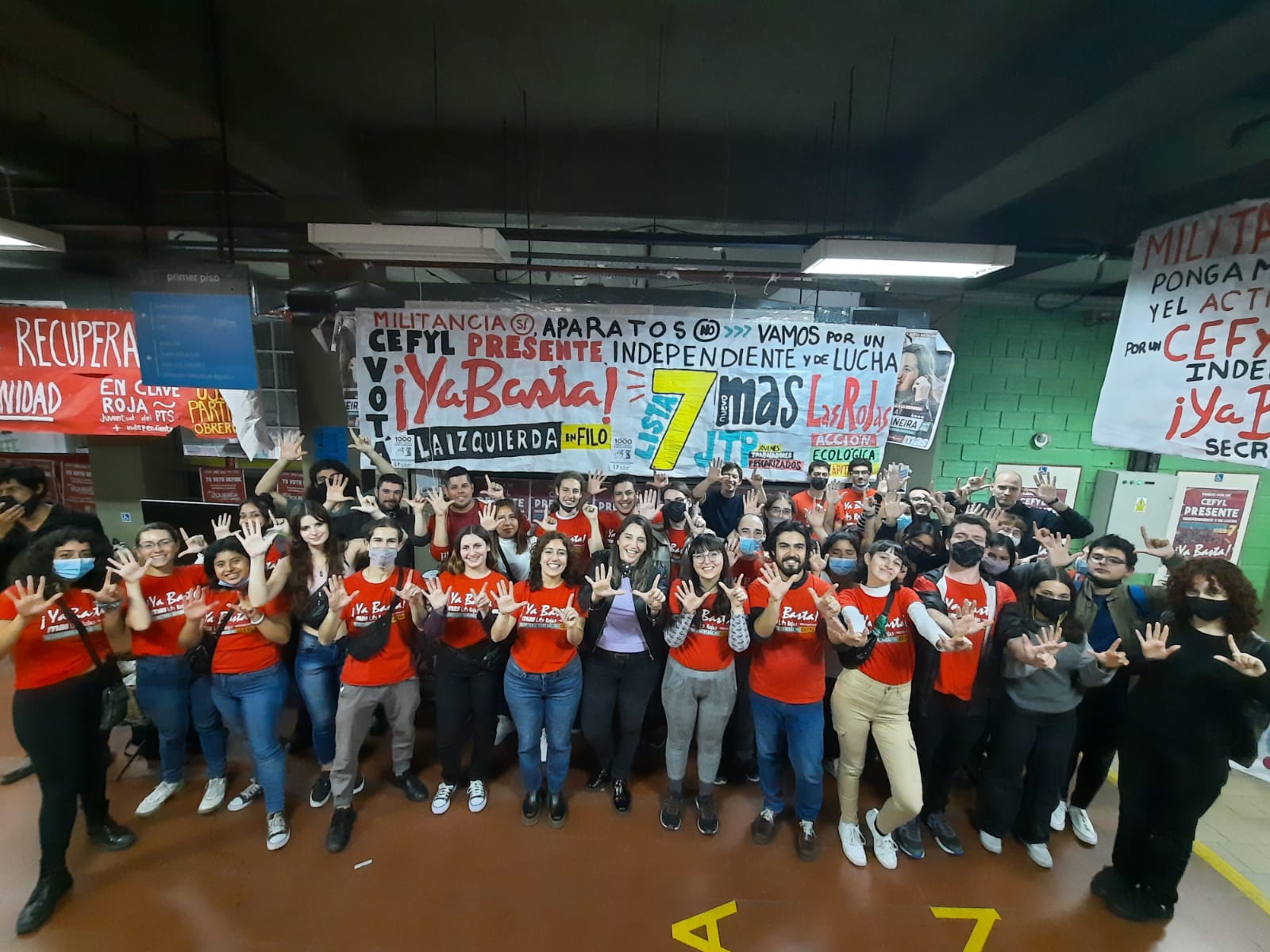 Manuela Castañeira visitó Filosofía y Letras en el marco de la pelea por el CEFyL