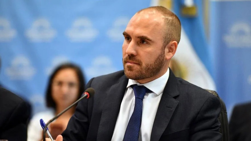 Guzmán quiere garantizar el ajuste, Cristina sus votos Guzmán