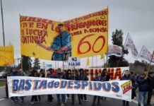 Trabajadores de la Línea 60 cortan la Panamericana contra despidos persecutorios