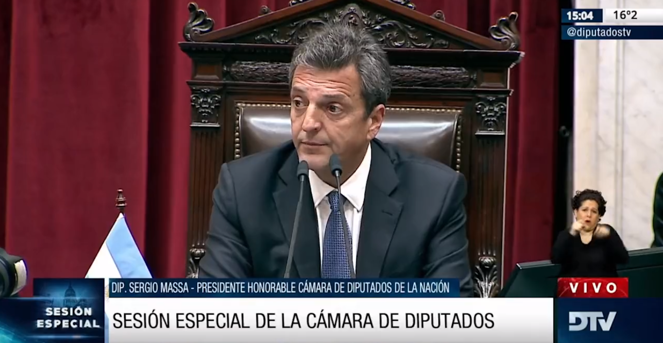 Con un discurso casi como candidato, Massa renunció a su presidencia de la Cámara de Diputados