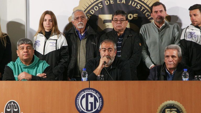 La CGT sigue paralizada, aún frente a un ataque a las libertades democráticas