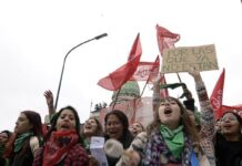 ¡Vamos al 35 Encuentro Plurinacional de Mujeres, Lesbianas, Trans, Travestis, Bisexuales, Intersex y No Binaries a organizar y anunciar nuestra resistencia!