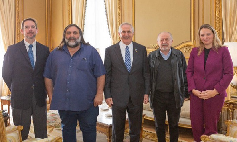 Entreguismo: la reunión de Baradel y Yasky con el embajador yanqui Yasky Baradel Stanley