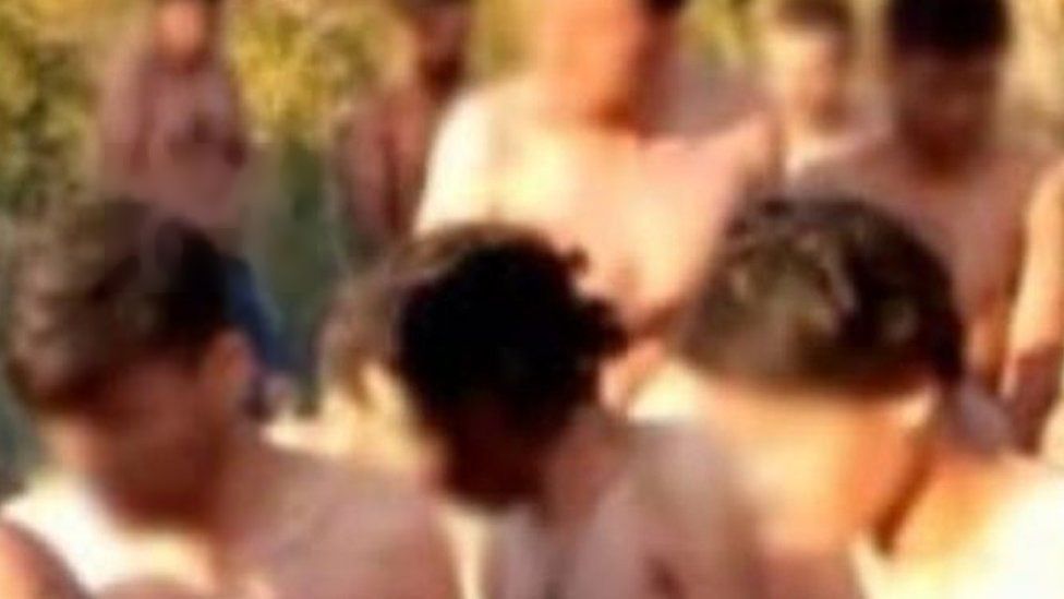 Brutal: casi cien inmigrantes encontrados desnudos y heridos en la frontera Grecia-Turquía