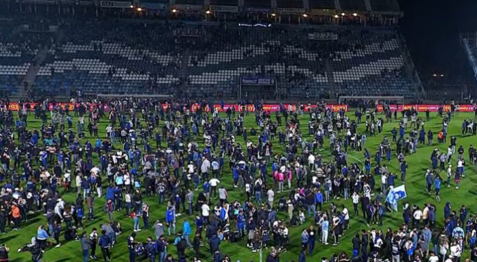 Represión Gimnasia La Plata
