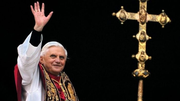 La crisis de la Iglesia Católica y la renuncia de Ratzinger, Benedicto XVI  - Izquierda Web