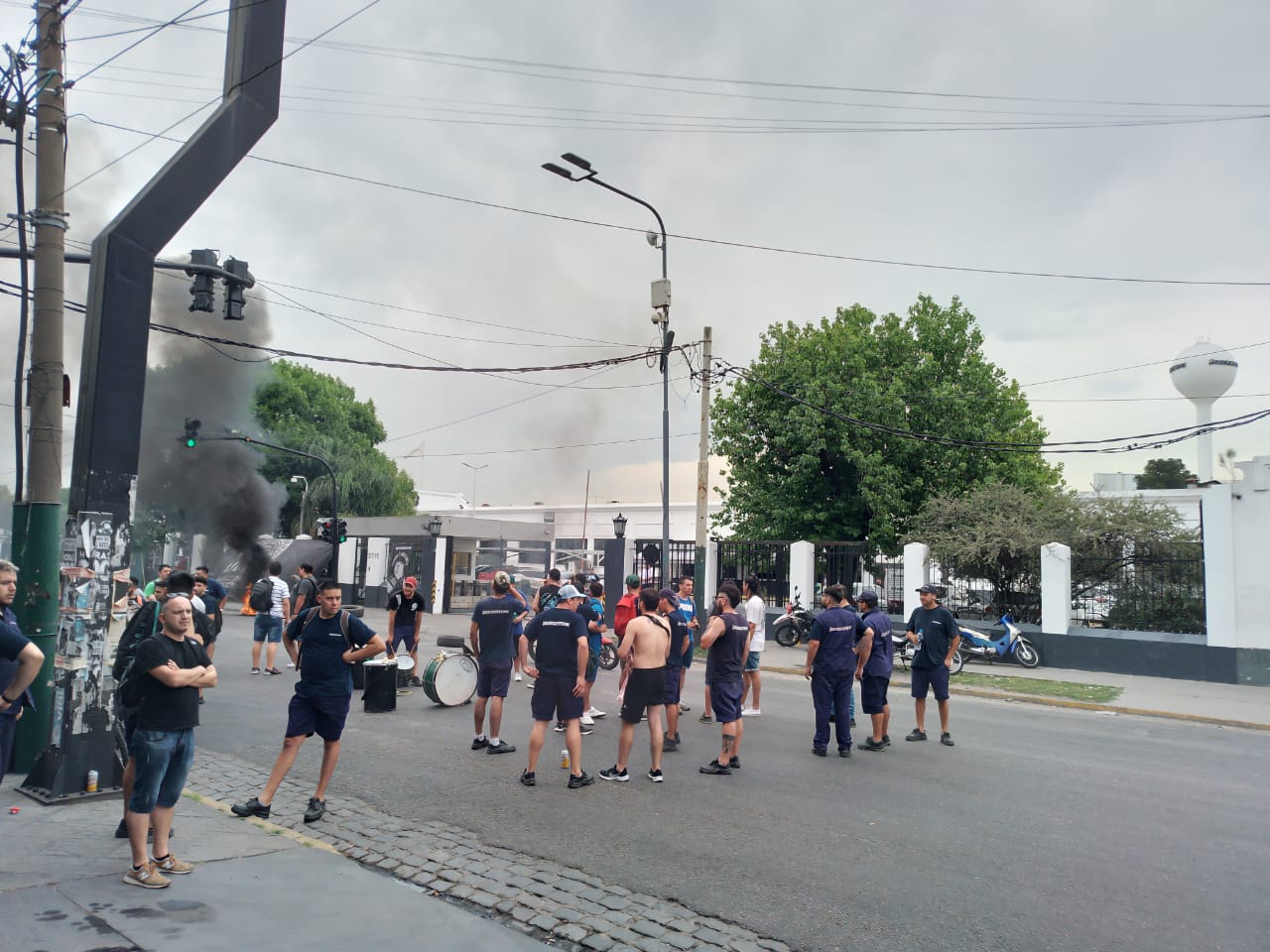 Paro total en Bridgstone: los trabajadores rechazan despidos arbitrarios