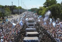 La caravana de la Selección: el festejo más masivo de la historia argentina