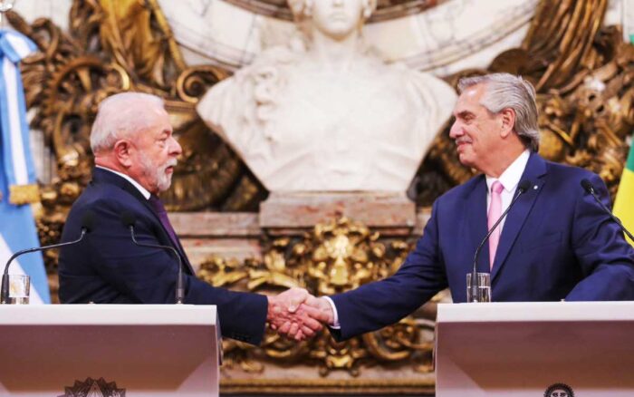 Ventajas y riesgos: Sur, el proyecto de moneda común de Brasil y Argentina