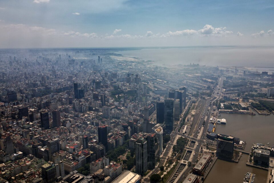 Otra vez, el humo de los incendios en el Delta llegó a Buenos Aires humo de los incendios