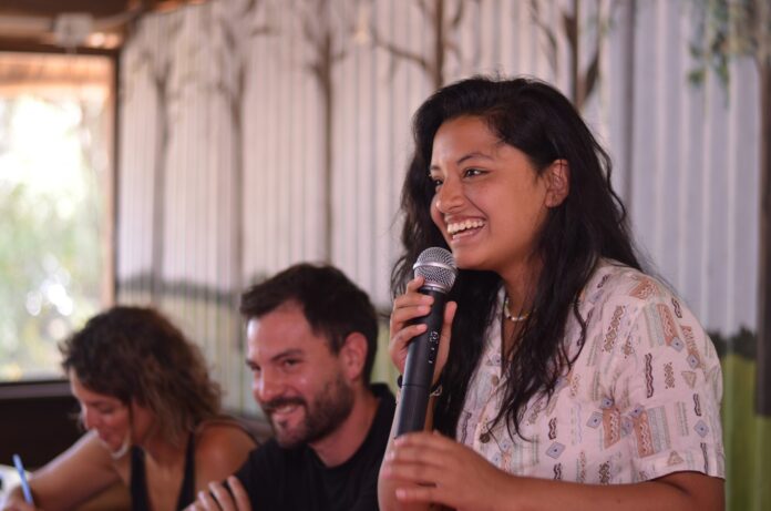 Majo charla Perú