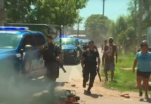 Rosario: vecinos expulsaron del barrio a los asesinos de Máximo Jerez y la policía reprimió con balas de goma