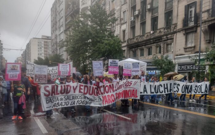 Masiva movilización en Córdoba: rebelión de la docencia y de salud