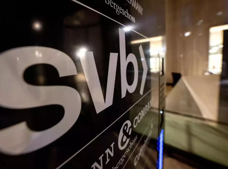 La crisis bancaria: ¿Riesgo inducido o destrucción creativa?