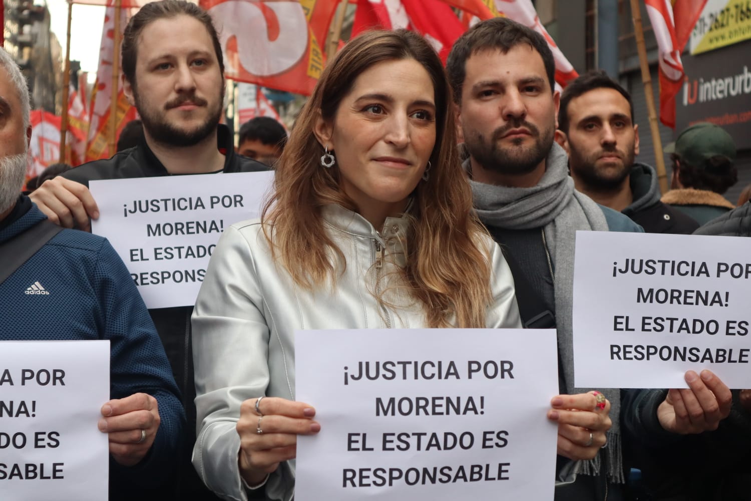 En su cierre de campaña, Manuela Castañeira y el Nuevo MAS denunciaron la represión en el Obelisco y pidieron justicia por Morena Cierre de campaña Manuela Castañeira