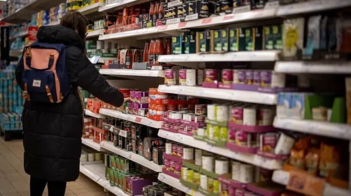 inflacion julio 2023 Si bien la inflación se amesetó en julio, los especialistas, tras las devaluaciones, esperan un 25% más hasta septiembre.