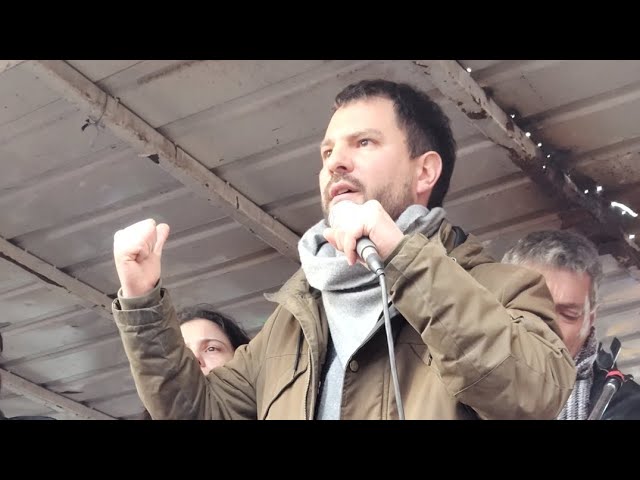 Juan Cruz Ramat en el acto del EMVyJ en repudio al acto negacionista de Villarruel en Legislatura