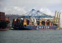 Solidaridad internacional: trabajadores portuarios de Barcelona impiden la salida de barcos que envíen armas a Israel Trabajadores portuarios de Barcelona Israel