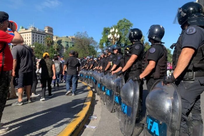 El gobierno criminaliza la protesta: relanzan la línea 134 contra el paro nacional Línea 134 paro nacional