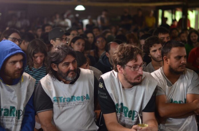 trabajadores campamento anticapitalista