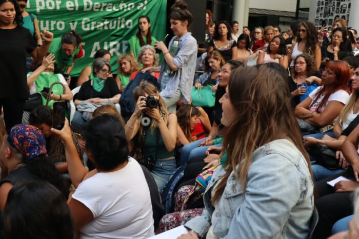 Un nuevo 8M masivo: Manuela Castañeira y Las Rojas en los medios 8m en los medios