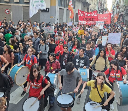 Enorme columna del ¡Ya Basta! en la Marcha Federal Educativa Columna Ya Basta