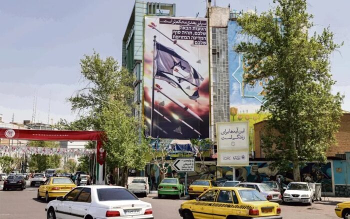 El ataque al consulado iraní pone a Irán entre la espada y la pared Consulado iraní