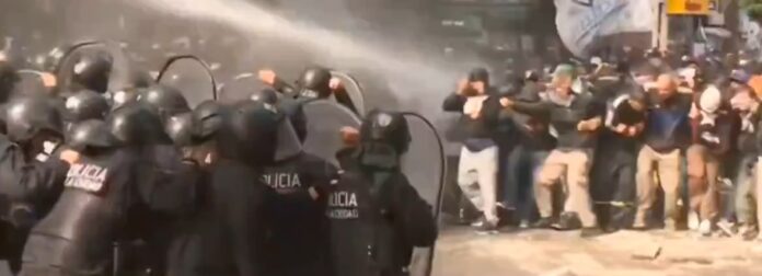Represión en la 9 de Julio Represión en la 9 de Julio