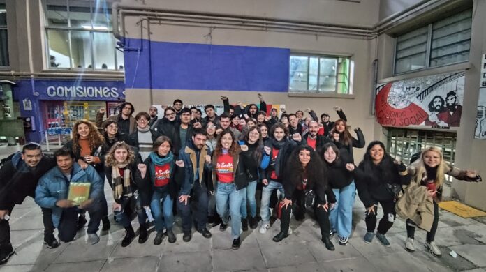 Asamblea de Filosofía y Letras Asamblea de Filosofía y Letras