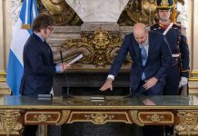 Un año de facultades delegadas: Milei cerró, vació y desfinanció más de 100 organismos públicos Sturzenegger