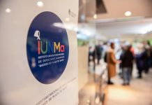 El gobierno interviene ilegalmente la Universidad de Madres de Plaza de Mayo Universidad Nacional de Madres de Plaza de Mayo